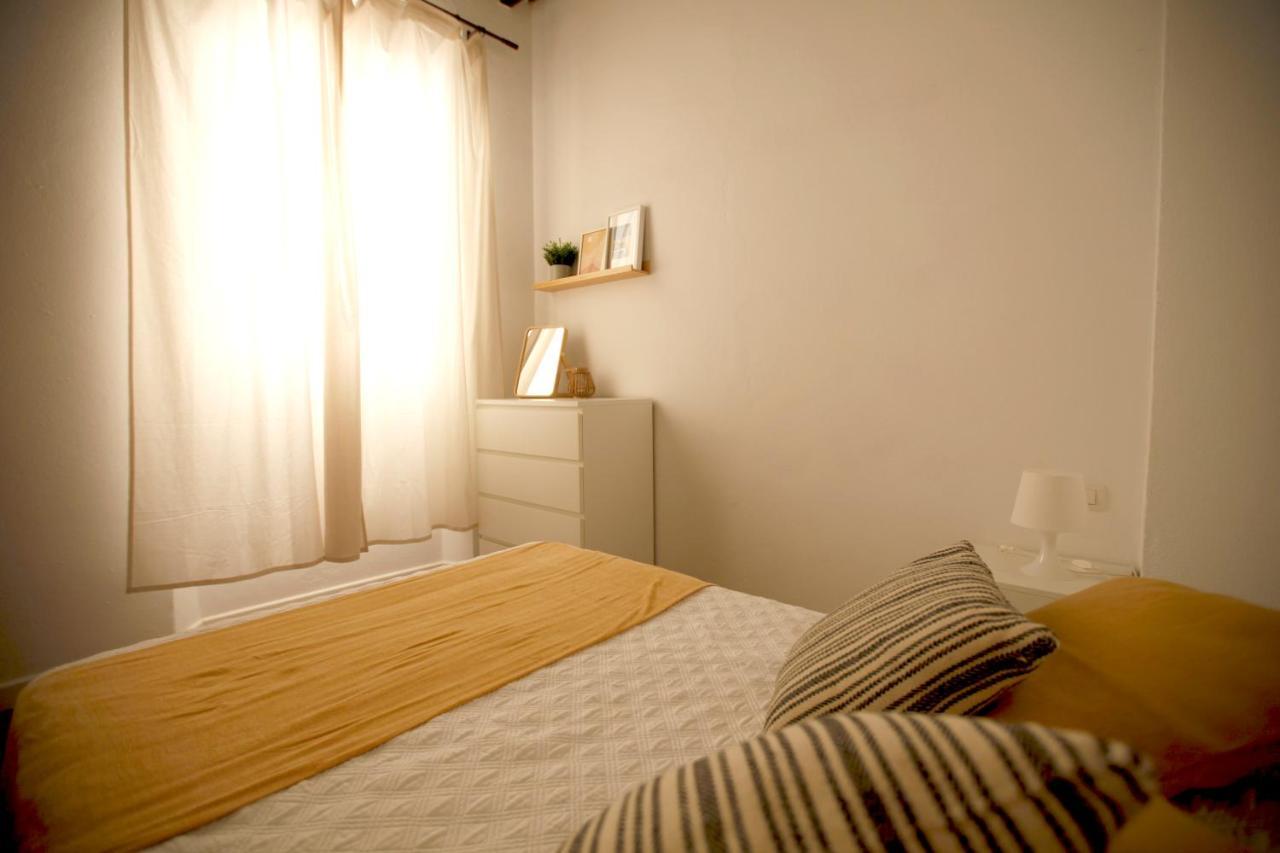 Rustic & Nice Apartment In Malaga Center ภายนอก รูปภาพ