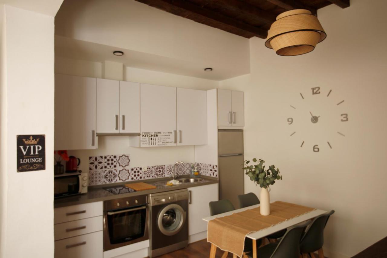 Rustic & Nice Apartment In Malaga Center ภายนอก รูปภาพ