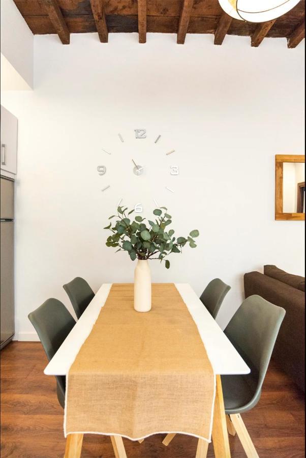 Rustic & Nice Apartment In Malaga Center ภายนอก รูปภาพ
