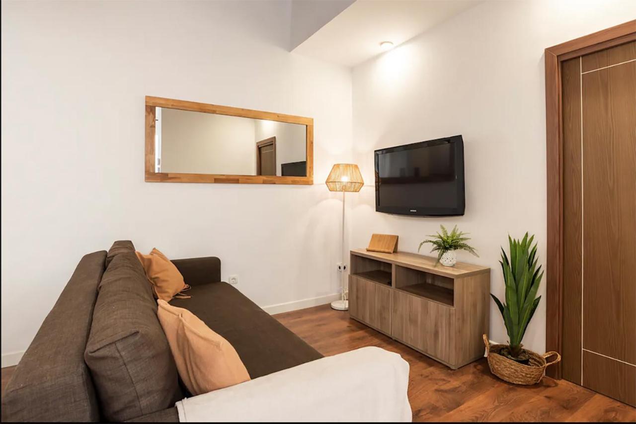 Rustic & Nice Apartment In Malaga Center ภายนอก รูปภาพ