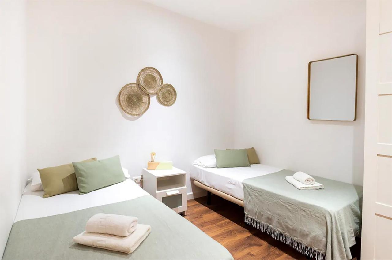Rustic & Nice Apartment In Malaga Center ภายนอก รูปภาพ