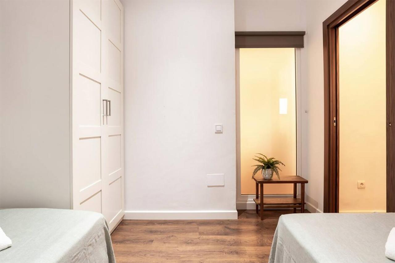 Rustic & Nice Apartment In Malaga Center ภายนอก รูปภาพ